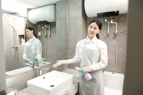鏡頭下的日常之美 家政保潔服務(wù)中的女性形象攝影